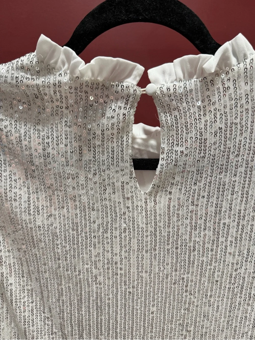ANDREE BY UNIT White Silver Sequin Ruffle Short Sleeve Babydoll Top - Picture 6 of 8